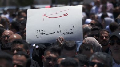 Photo of المحامون يصعدون احتجاجاتهم بالضفة وينظمون اعتصاما مركزيًّا الأربعاء
