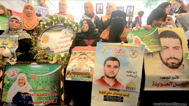 Photo of مُسِنات فلسطينيات يخشين الموت قبل معانقة أبنائهن الأسرى