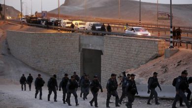 Photo of مضايقات إسرائيلية متصاعدة لتهجير أهالي “الخان الأحمر”