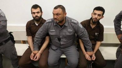Photo of السلطات الإسرائيلية تنقل منفذي عملية “إلعاد” إلى عزل “مجدو”