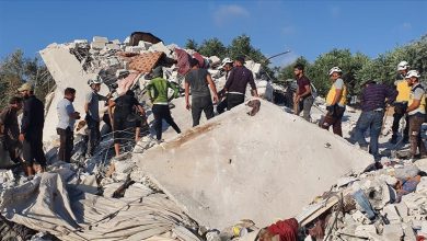 Photo of تقرير حقوقي: روسيا وسوريا نفذتا عشرات الضربات الجوية المزدوجة غير القانونية