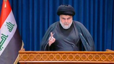Photo of انسحاب أنصار الصدر بعد كلمته.. ورفع حظر التجول بالعراق