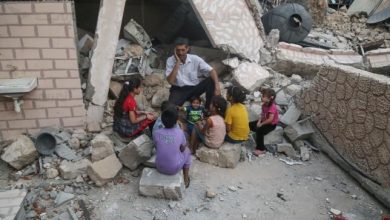 Photo of الغرفة الواحدة… وسيلة الغزيين للاحتماء من عدوان الاحتلال