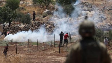 Photo of الضفة: إصابات بالرصاص والاختناق في مواجهات مع قوات الاحتلال