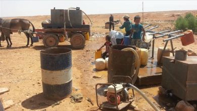 Photo of العطش يهدد اللاجئين السوريين بمخيم الركبان (تقرير)