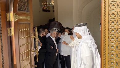Photo of الآلاف يشيّعون الشيخ القرضاوي بقطر.. وحضور لافت