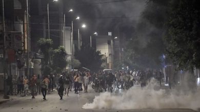 Photo of تجدد الاحتجاجات في تونس لليوم الخامس.. والرقعة تتسع