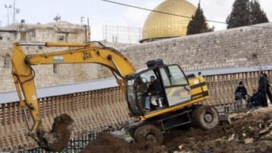 Photo of مختص مقدسي: الاحتلال حفر نحو 60 حفرية بمحيط الأقصى لإثبات ملكيته التاريخية