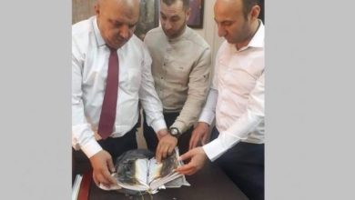 Photo of مستوطنون يحرقون نسخا من القرآن الكريم في الخليل