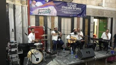 Photo of للمرة الثانية خلال أقل من شهر: مستوطنون يقيمون حفلاً غنائياً داخل المسجد الإبراهيمي