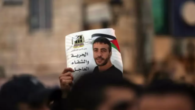 Photo of عائلة الأسير المريض بالسرطان “أبو حميد” تخشى استشهاده في أي لحظة