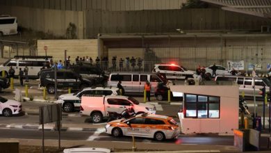 Photo of الاحتلال يكثّف البحث عن منفذ عملية حاجز مخيم شعفاط