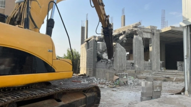 Photo of بذريعة البناء دون ترخيص.. مواطن من الطيرة يهدم منزله ذاتيا بعد أمر بهدمه من السلطات الإسرائيلية