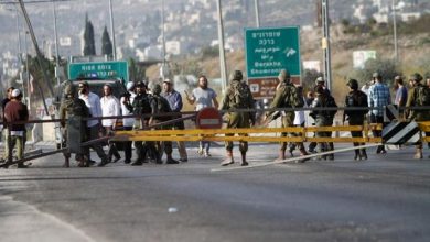 Photo of مستوطنون يهاجمون ضابطا وجنودا إسرائيليين
