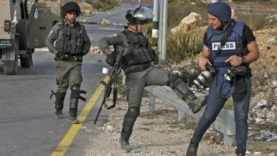 Photo of لجنة حقوقية: 19 صحفيا فلسطينيا يقبعون بالسجون الإسرائيلية