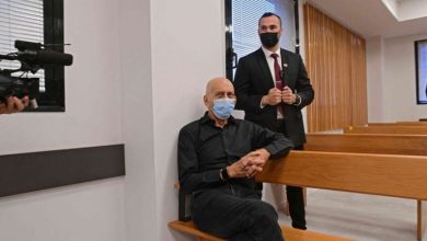 Photo of “لم يثبت طبيًا أن نتنياهو وزوجته وولده مرضى نفسيون”.. محكمة إسرائيلية تقبل دعوى “القذف والتشهير” ضد أولمرت