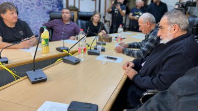 Photo of في أعقاب جرائم القتل.. بلدية الطيرة تقرر الإضراب الاحتجاجي غدا الاثنين (شاهد)