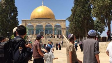 Photo of مستوطنون يقتحمون “الأقصى” ويؤدون طقوسًا مستفزة