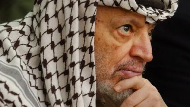 Photo of وثيقة: مبارك كان آخر زعيم عربي اتصل بعرفات.. ماذا قال له؟