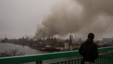 Photo of أوكرانيا: مقتل 32 شخصاً جراء القصف الروسي لمنطقة خيرسون