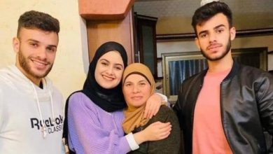 Photo of جماهير غفيرة تشيّع جثماني الشهيدين الشقيقين “ريماوي” برام الله