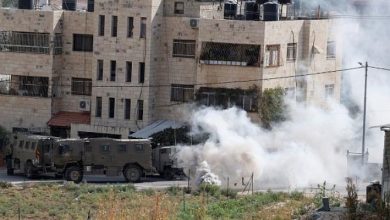 Photo of الاحتلال يعتقل فلسطينيا بزعم مشاركته بقتل ضابط في جنين