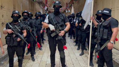 Photo of إيكونوميست: الجيل الجديد من المسلحين الفلسطينيين لا يستمع لأحد