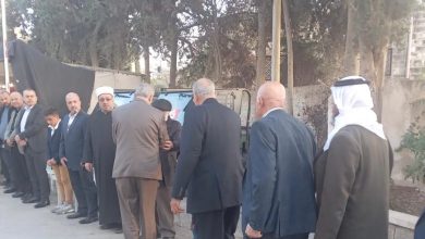 Photo of وفد من الداخل برئاسة الشيخ كمال خطيب يعزي بالطبيب المقدسي عبد الله صبري