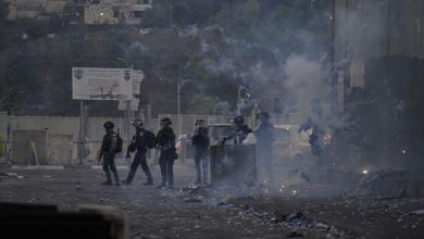 Photo of إصابات بمواجهات مع الاحتلال في القدس والخليل