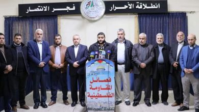 Photo of الفصائل بغزة تحذِّر الاحتلال من التمادي في إجرامه بحق القدس والأقصى