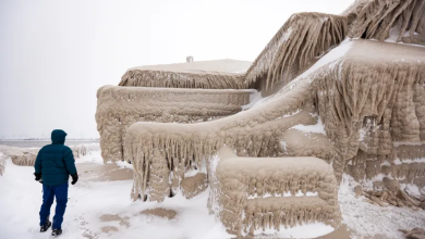 Photo of عاصفة “القرن” الثلجية.. بايدن يعلن الطوارئ في نيويورك والسلطات تخوض “حربا” مع الطبيعة