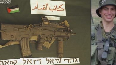 Photo of كتائب القسام تكشف صورا لبندقية جندي إسرائيلي أسير لديها
