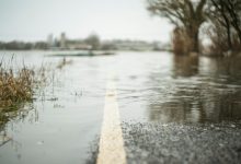 Photo of أجواء عاصفة وأمطار غزيرة حتى الأحد.. وتحسن تدريجي مطلع الأسبوع