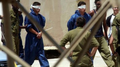 Photo of ردًا على استمرار عزلهم الجماعي.. 120 أسيرًا في “النقب” يتجهزون لخوض إضراب