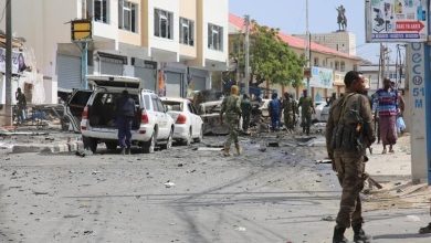 Photo of تبنته حركة الشباب.. عشرات الضحايا من المدنيين في تفجير “انتحاري” مزدوج وسط الصومال