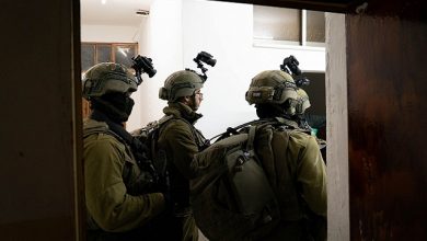 Photo of الاحتلال يشنّ حملة اعتقالات في الضفة والقدس