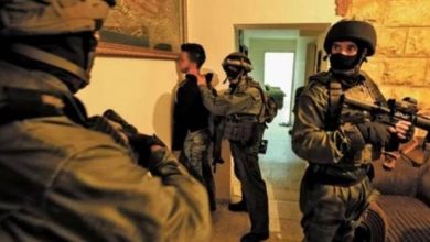 Photo of مداهمات واعتقالات في مناطق مختلفة بالضفة
