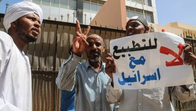 Photo of قيادي سوداني: الشعب السوداني سيقاوم تطبيع “المصالح الشخصية” مع تل أبيب