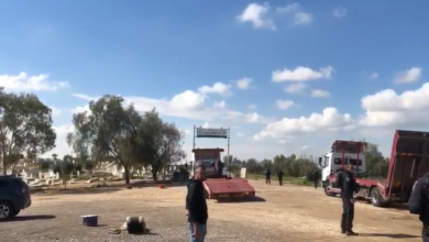 Photo of استدعاء الشيخ صياح الطوري للتحقيق.. السلطات الإسرائيلية تقتحم العراقيب وتصادر سيارات الأهالي