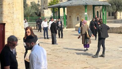 Photo of مستوطنون يقتحمون الأقصى ويؤدون طقوسًا تلمودية