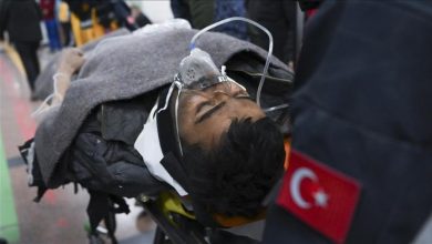 Photo of إنقاذ شخصين من تحت الركام بعد 261 ساعة على زلزال تركيا