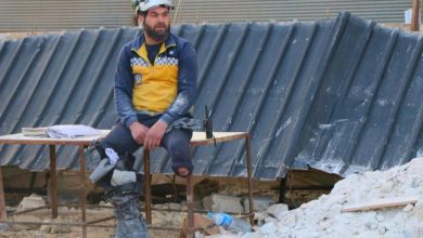 Photo of منهم مبتورو الأطراف.. ذوو الإعاقة يشاركون في انتشال ضحايا الزلزال بشمال سوريا