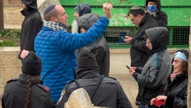 Photo of عشرات المستوطنين يقتحمون الأقصى