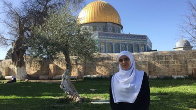 Photo of المرابطة حلواني: الاحتلال فشل في محاولة تفريغ الأقصى