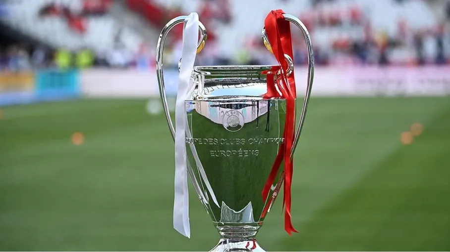 Photo of نجم عربي وحيد في التشكيلة المثالية لدوري أبطال أوروبا