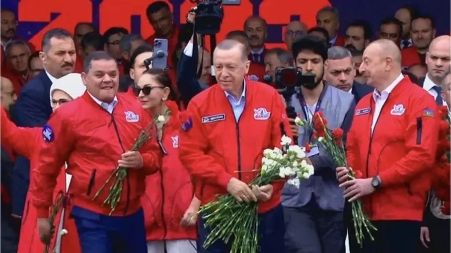 Photo of أول ظهور لأردوغان أمام الجماهير بعد غيابه لأيام إثر وعكة صحية