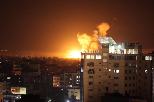 قصف غزة 