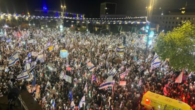 Photo of نحو 200 ألف مشارك في مظاهرة اليمين لدعم خطة الحكومة لإضعاف القضاء