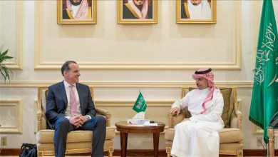 Photo of تحليل: إنزال دبلوماسي أمريكي في السعودية لاستعادة النفوذ في الخليج