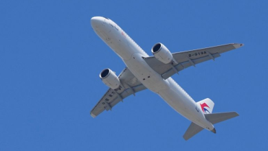 Photo of تخطط لمنافسة بوينغ وإيرباص.. إقلاع أول طائرة ركاب صينية الصنع في رحلتها التجارية الأولى